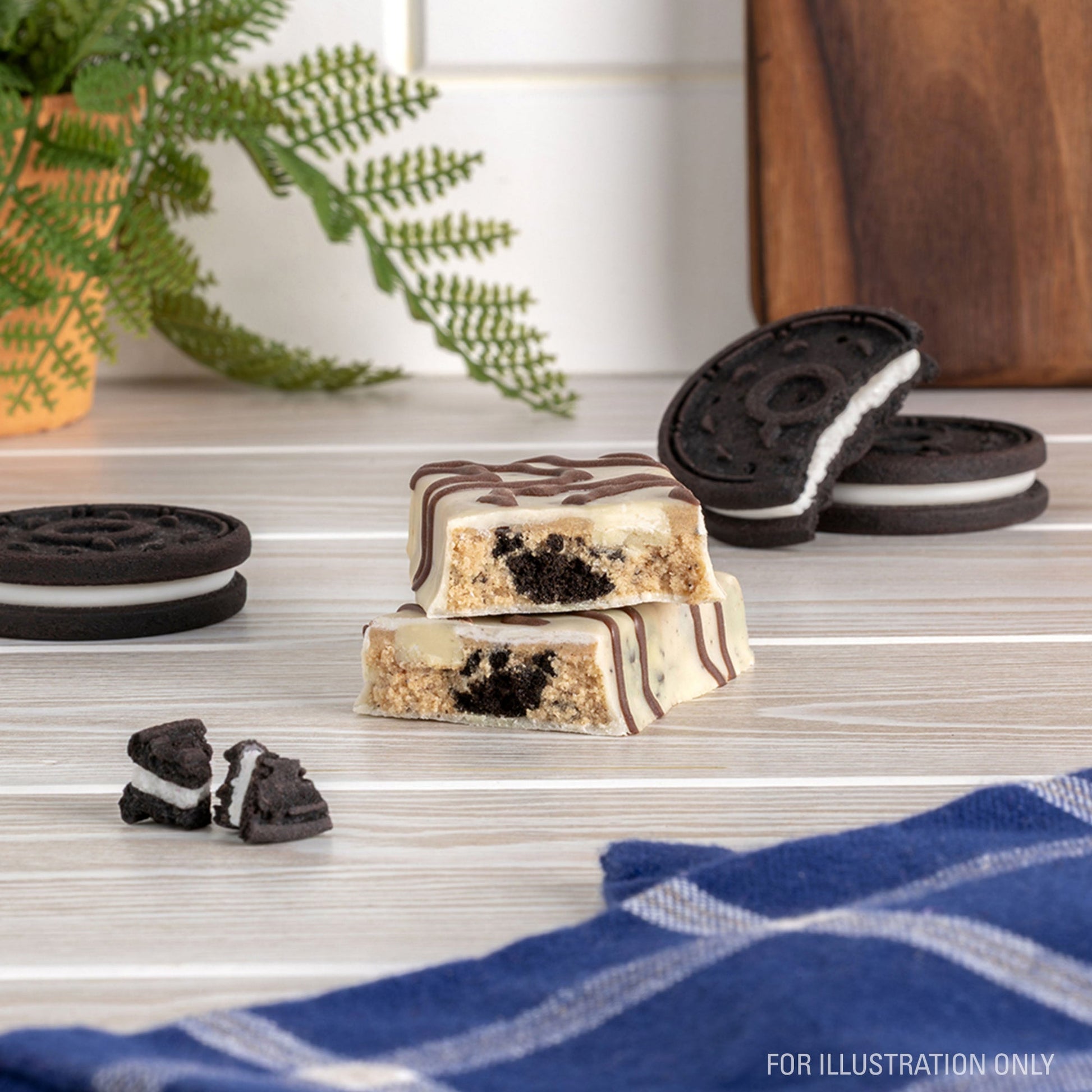 dipped-cookies-and-cream-protein-bars-g0 15807_QN_USA_ProteinBar_CAC_InterimAssetUpdate_Digital-Dipped-ProductCarouselSet_Tabletop1.jpg