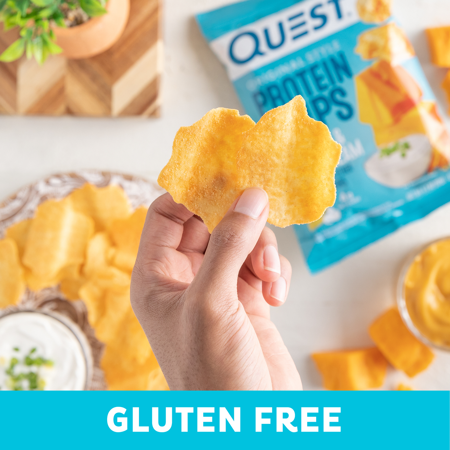 cheddar-and-sour-cream-original-style-protein-chips-v3 qst-000296_cheddar-_-sour-cream-original-style-protein-chips_7.2.png